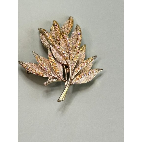 Vintage Dodds Designer Signed Rhinestone Jeweled Leaf Brooch Dress Pin 2 3/4" - Picture 2 of 6